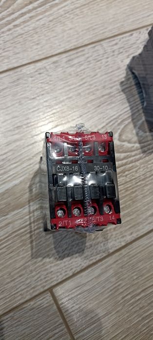 Пускатель (контактор) CJX8