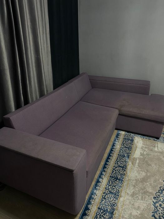 Диван угловой фиолетовый