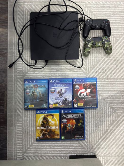 Продаю playstation 4 в идеальном состоянии