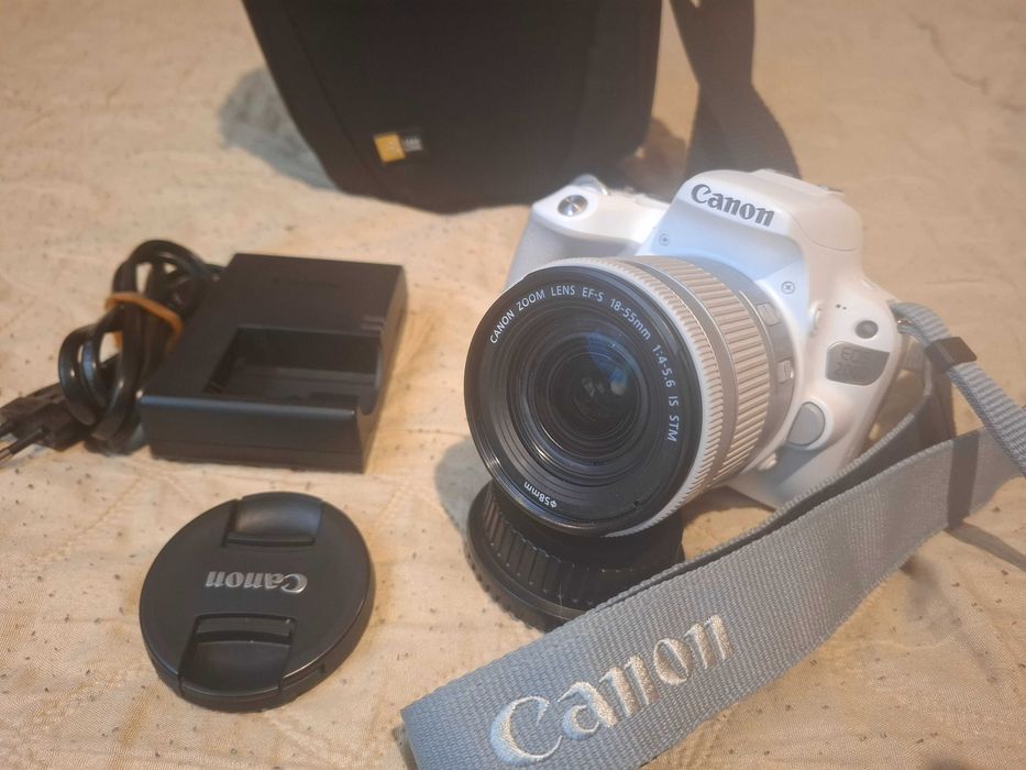 Фотоапарат Canon 200D на 3874 кадъра