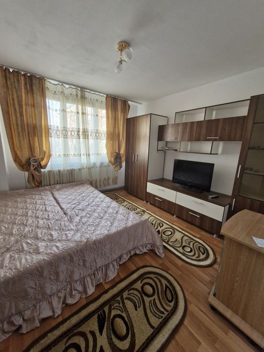 Închiriere apartament 2 camere semidecomandat – Etaj 1
