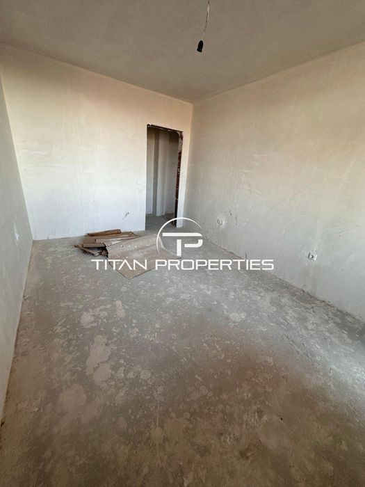 Ексклузивна оферта! Ключ в офиса! Тристаен апартамент с АКТ 16 в ж.к