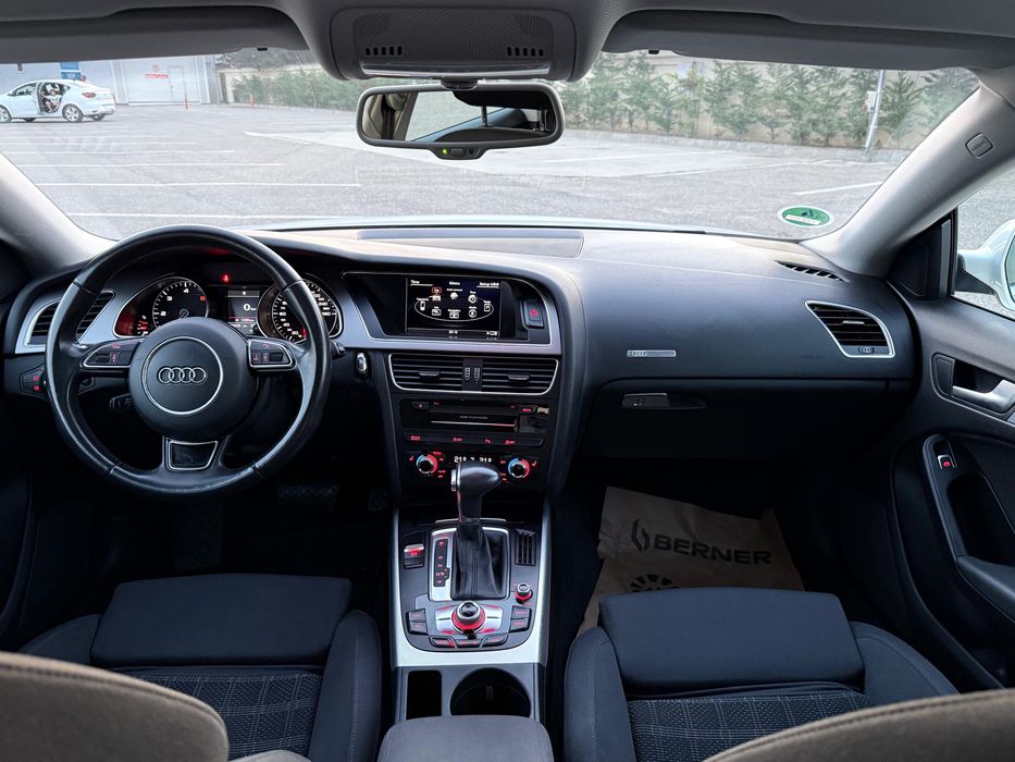 Audi A5 / Sportback / 2.0 TDI