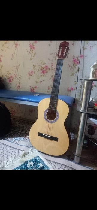 Гитара продается