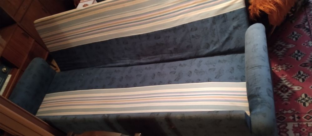 Голям диван канапе 190см+подарък бежов китеник с малък косъм