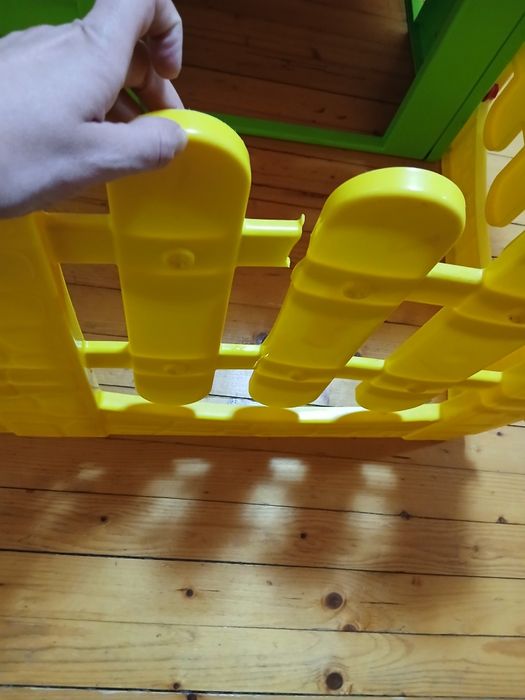 Продавам детска къща
