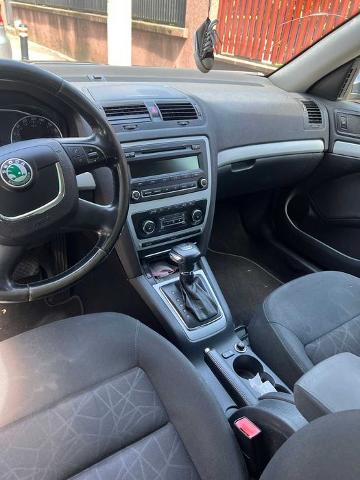 SKODA Octavia 2012 — imagine 5