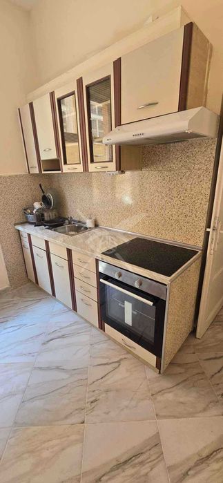 Дава се под наем Четиристаен апартамент в Пловдив, Център - 125 кв.м за 867.51 € - Снимка #4
