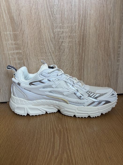 Off-white be right back