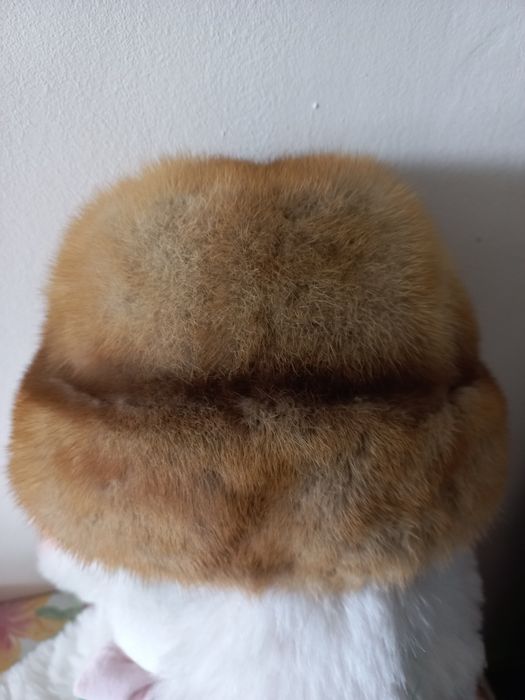 Продам шляпу Норка и шапки.