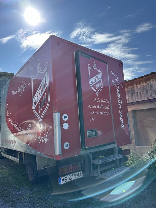Vand Mergedes cu duba frig sau schimb cu animale!