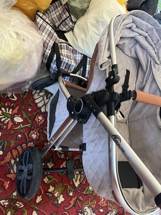 Продаю коляску.