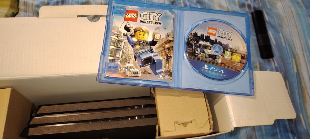 Ps4 pro 1T с 1 игра и джойстик