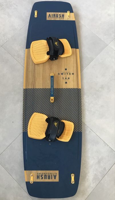 Placa Airush Switch V11 - 144 cm