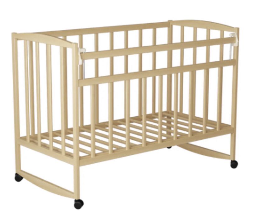 Кроватка детская (колеса/качалка) с откидной планкой