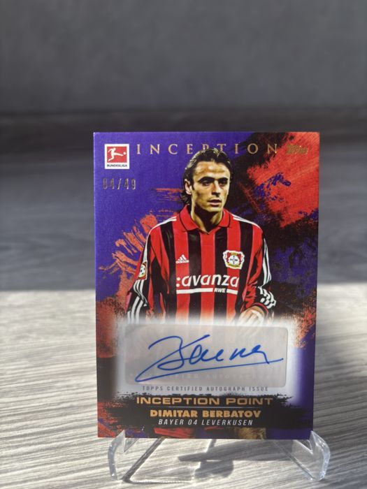 Topps Футболни карти с автограф/номерирани