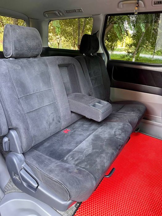 Toyota Alphard 2008