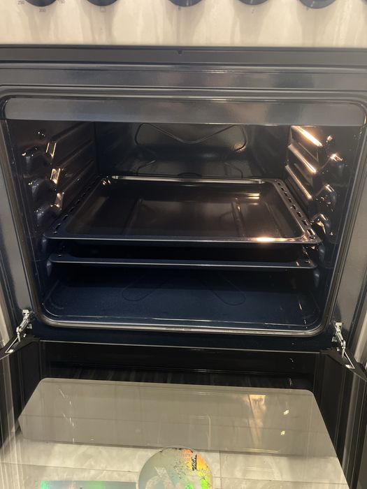 Плита с духовкой