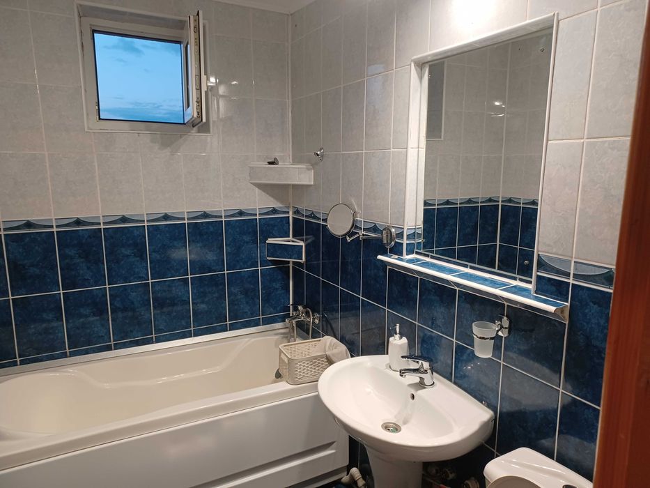 Vand apartament 3 camere