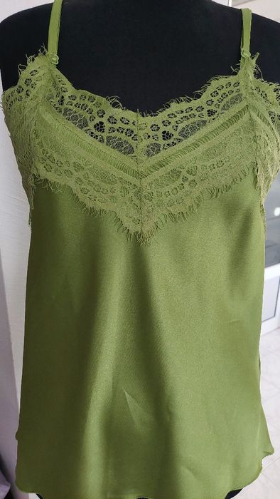 Елегантен  сатенен потник!