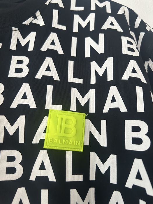 Tricou Balmain negru.