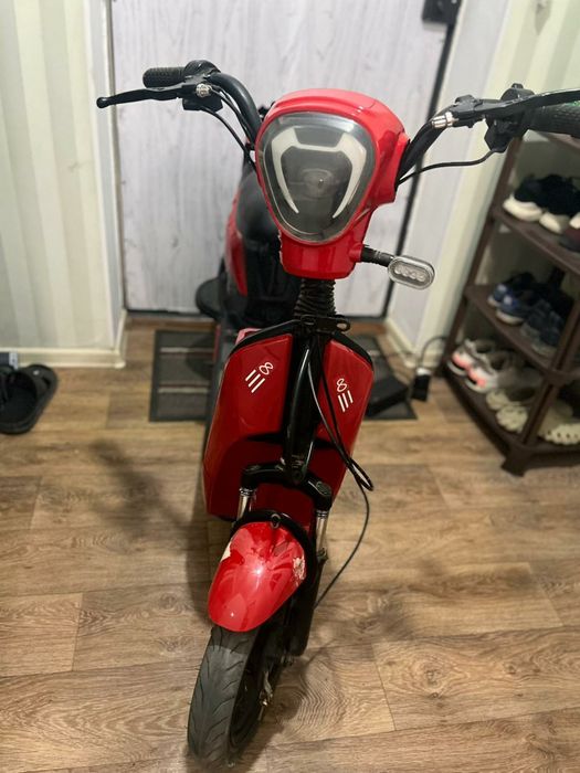 Продам мопед ск8