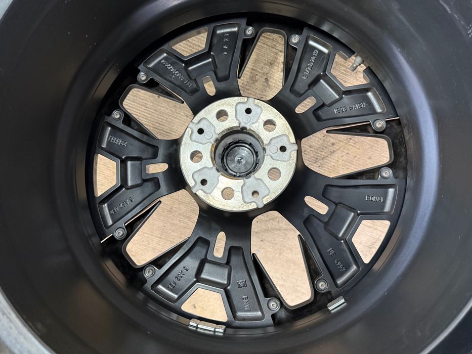 Jante Originale BMW Seria 5/I5 G60 R20 M939 Anvelope vară Pirelli