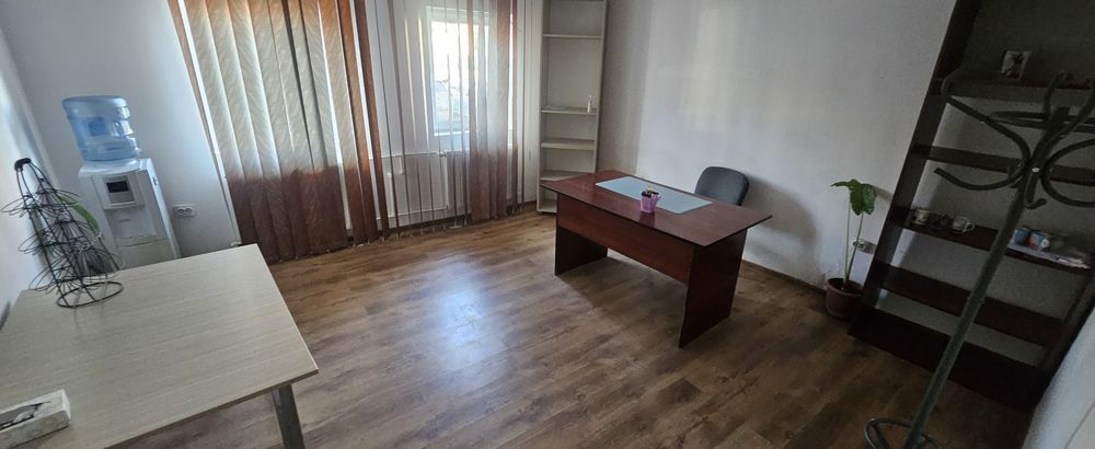 Birouri de închiriat