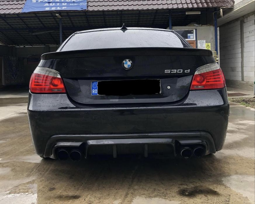 Difuzor ornament Dublu Evacuare cu Nervuri BMW E60 E61