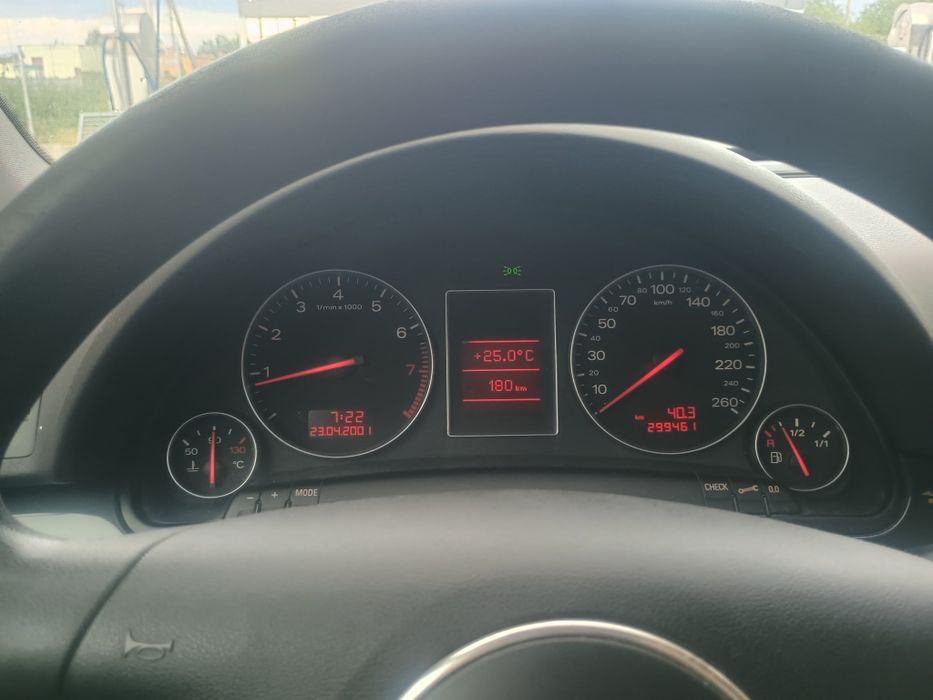 Vand Audi A4 B6 2.0 benzina an 2001