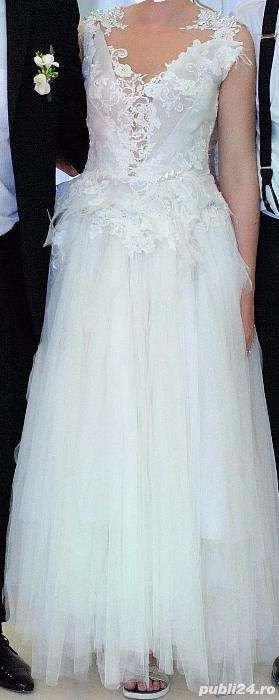 Ocazie Rochie mireasa casa Nanette + gratuit voal si crinolina