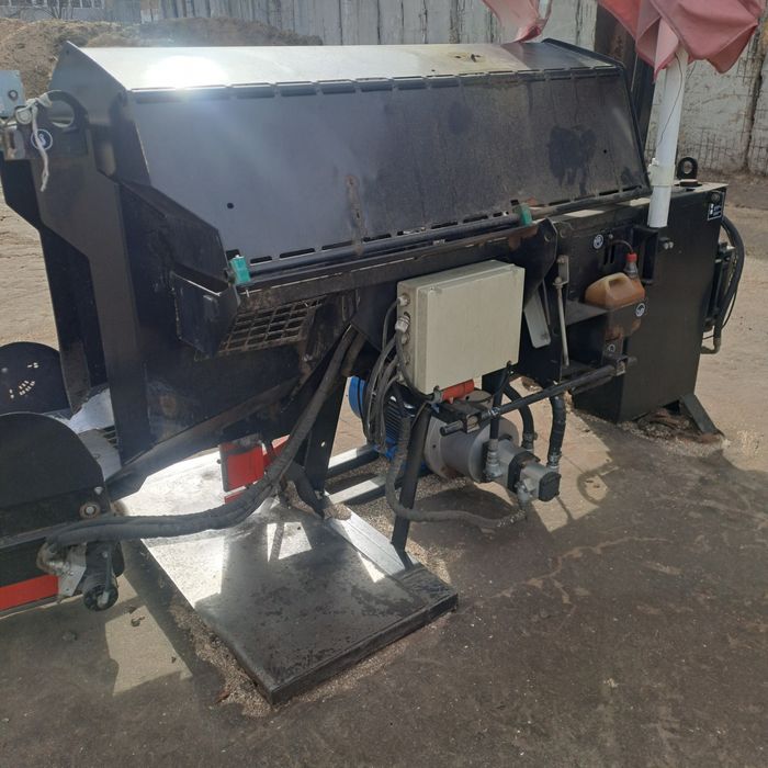 Машина за рязане и цепене на дърва