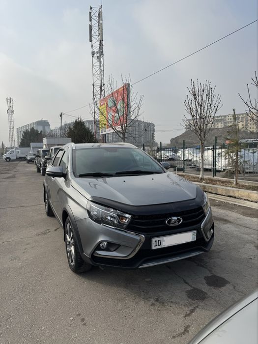 Продается Lada Vesta sw cross в идеальном состоянии