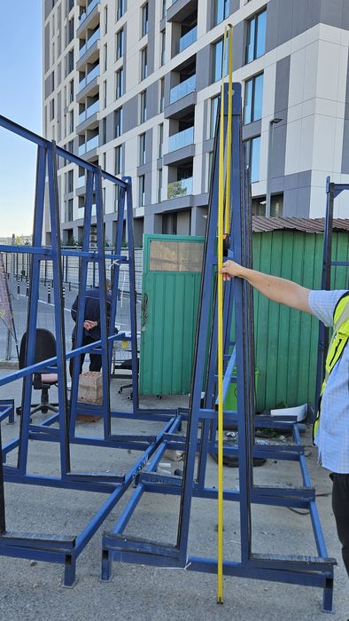 Vând rastel capra tâmplărie pvc aluminiu sticla transpor macara