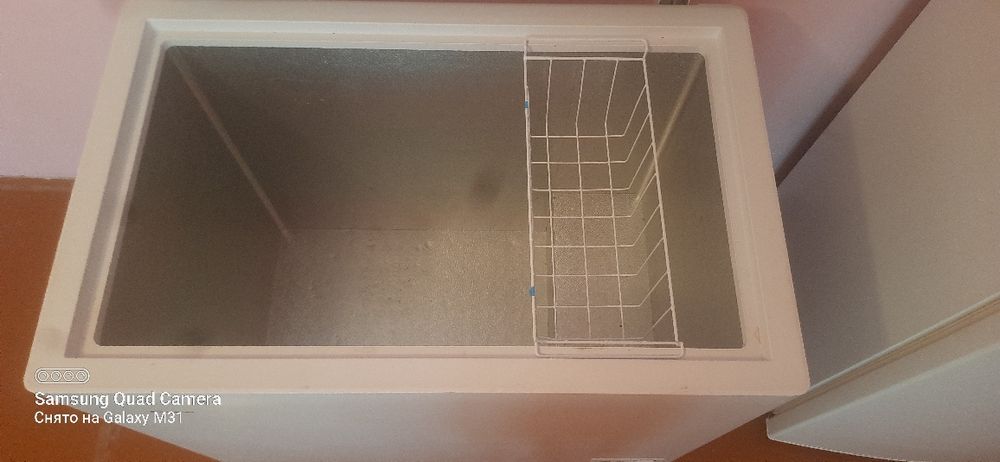 Продам новую морозилку Cady