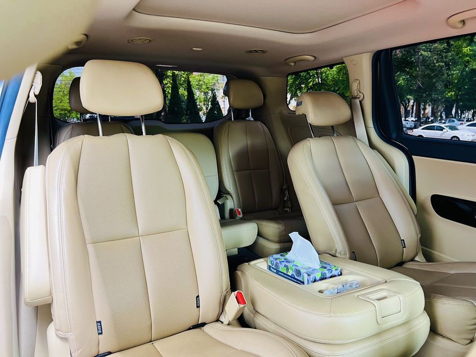Продаю Kia Carnival Grand Dubai в идеальном состоянии