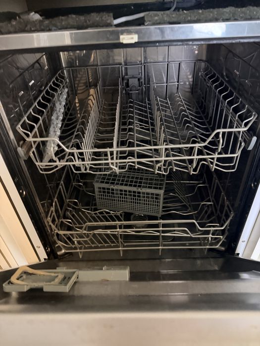 Срочно продается посудомоечная машина