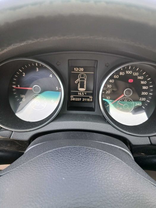 VW Golf 6 Hatchback 2.0 TDI 110CP