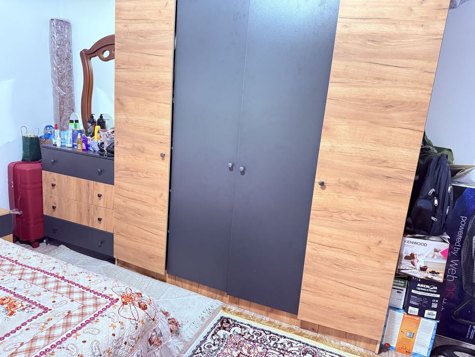 Продается Спальный гарнитур