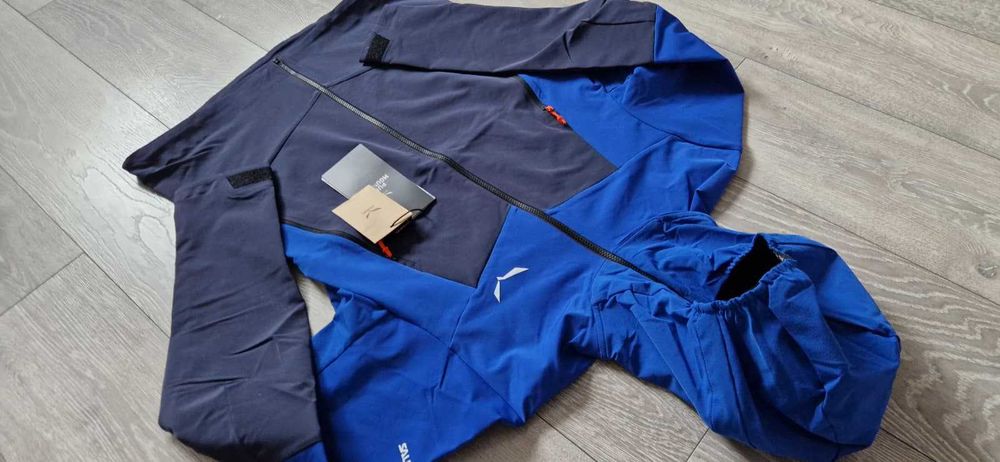 Geaca Salewa masura M48 munte hiking softshell jacket