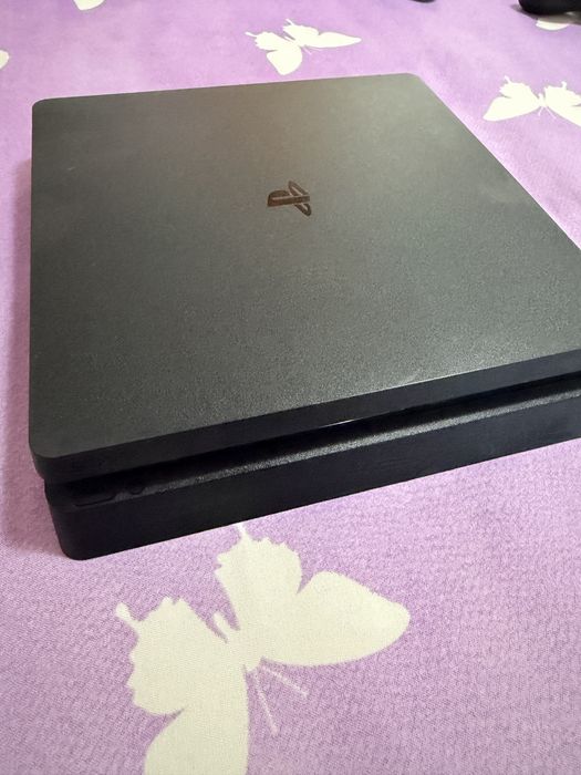 PS4 1TB+2 Manete+Gta V,FC24