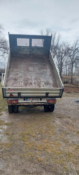 Ford transit basculabil pe 3 părți.