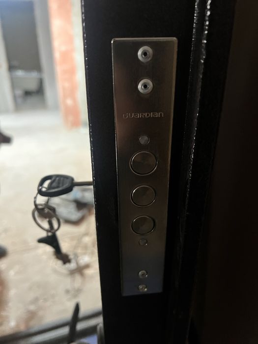 Входная дверь «Бульдорс» бу темир есик