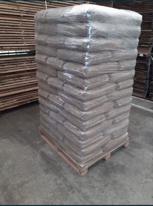 VAND peleți de lemn specii de esenta tare: mixt de Stejar+Fag+Frasin;