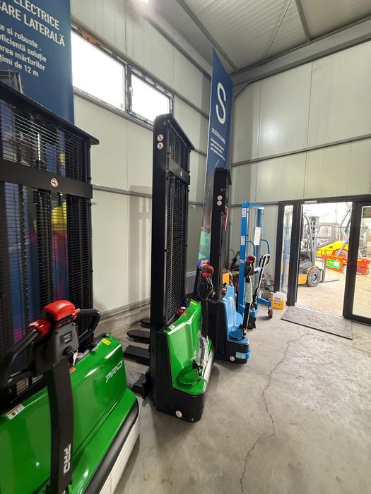 Transpaleta cu catarg Liza Electrica 1500 kg Oferta