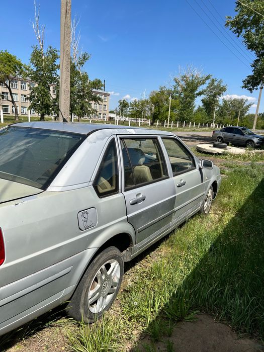 Продам Volkzwagen Santana есть трог