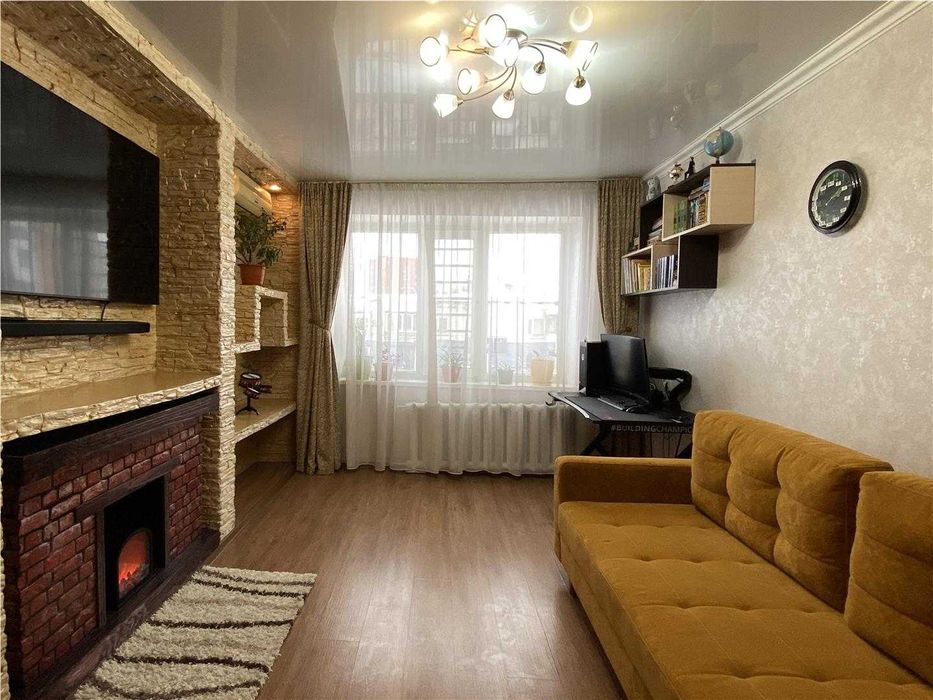 2 комнатная с ремонтом, возле Евразии.