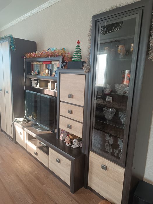 Продам мебель для гостиной ( стенка)