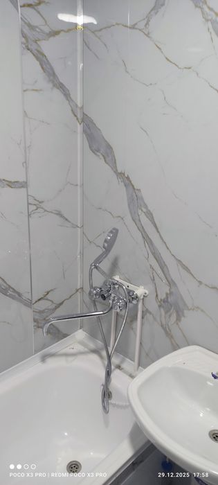 Продётся 2-х комнатная квартира в Навои, в районе Шодлика