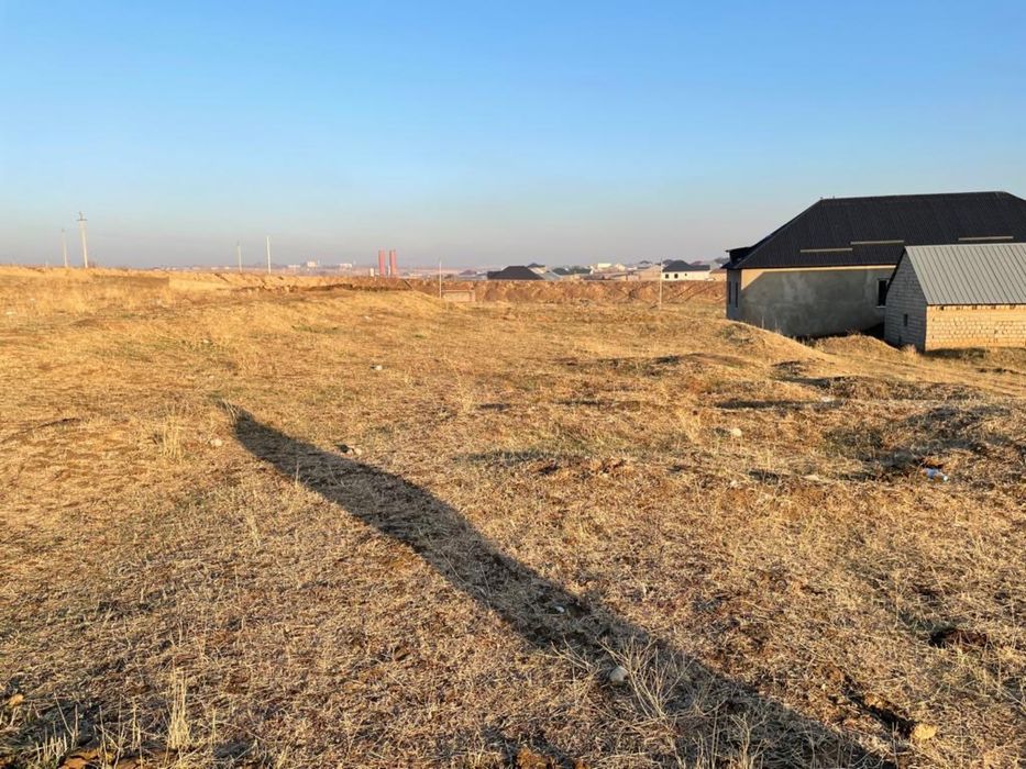 Участок с времянкой район Туран